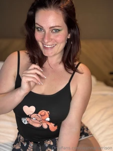 Do you like my new pjs wanna see me play with my titties shake my ass
