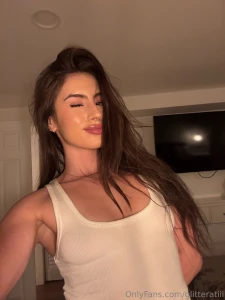 Just a reminder that your fav brunette babe loves to be spoiled i also