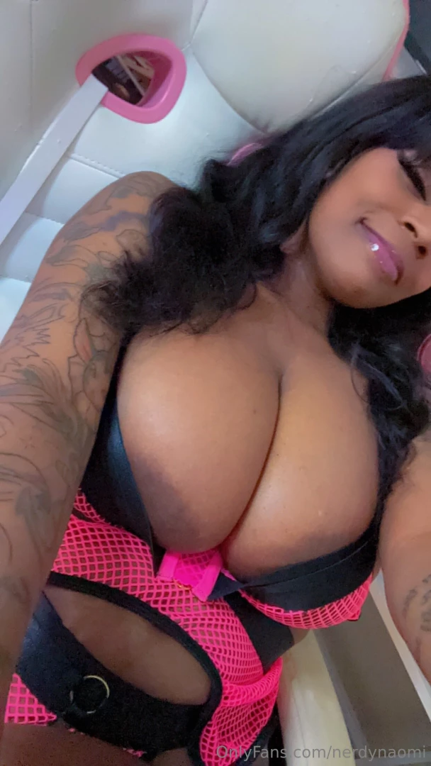 Nerdynaomi 