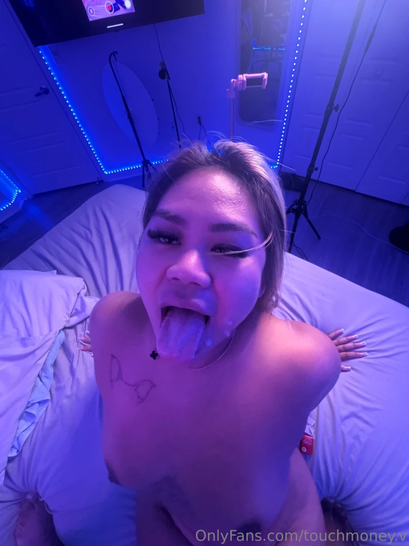 If you missed yesterday s live here it s is it was lagging a little 