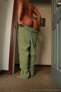 Thought i d give you a sneak peak while i got changed