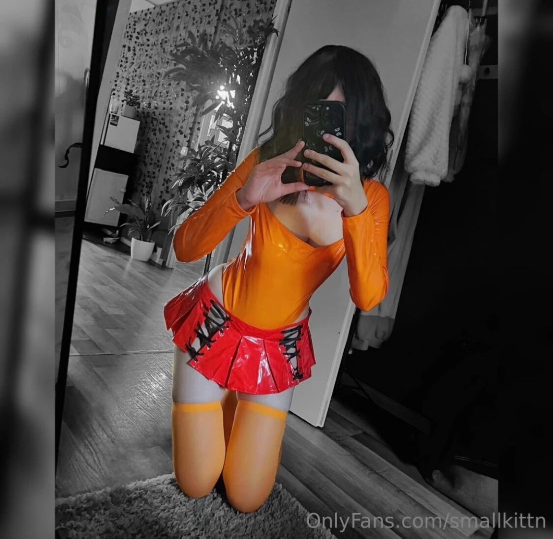 Do you like velma from scoobydoo 