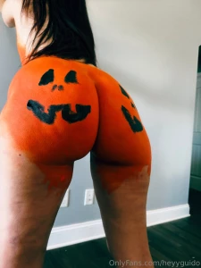 Spooky butt