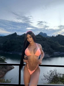 Make me whimper make me beg just don t be gentle