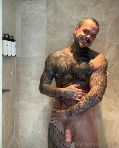 New bi creator from sydney australia free to subscribe solo and b g