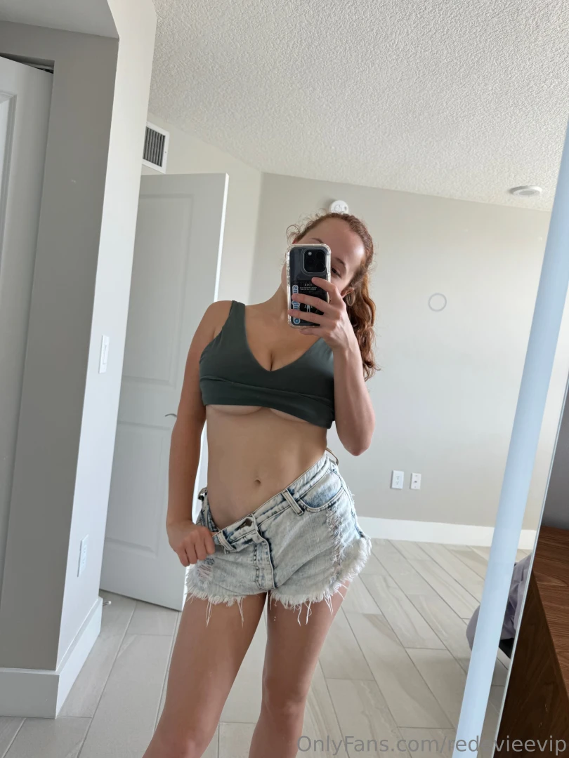 I wanna be your favorite distraction part 1 