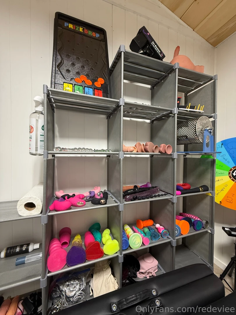 Cummm pick from my toy wall hehe 