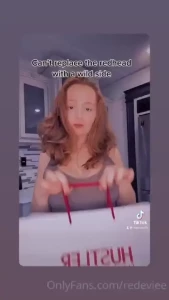 Are u all following me on insta red eviee