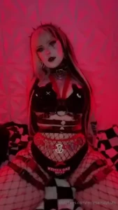 I love when i m dripping with cum