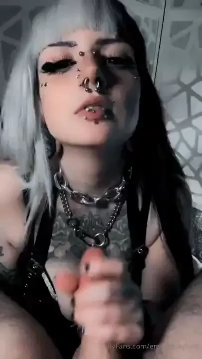 I love licking up all your load 