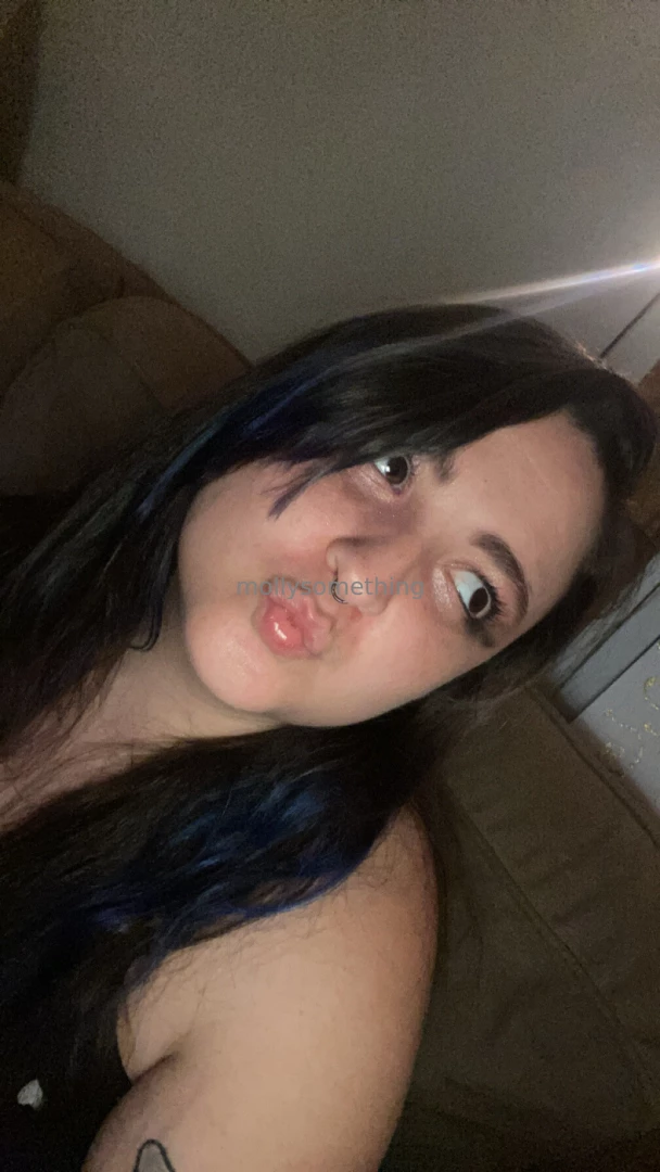 Interact w this for a kiss 