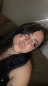 Interact w this for a kiss