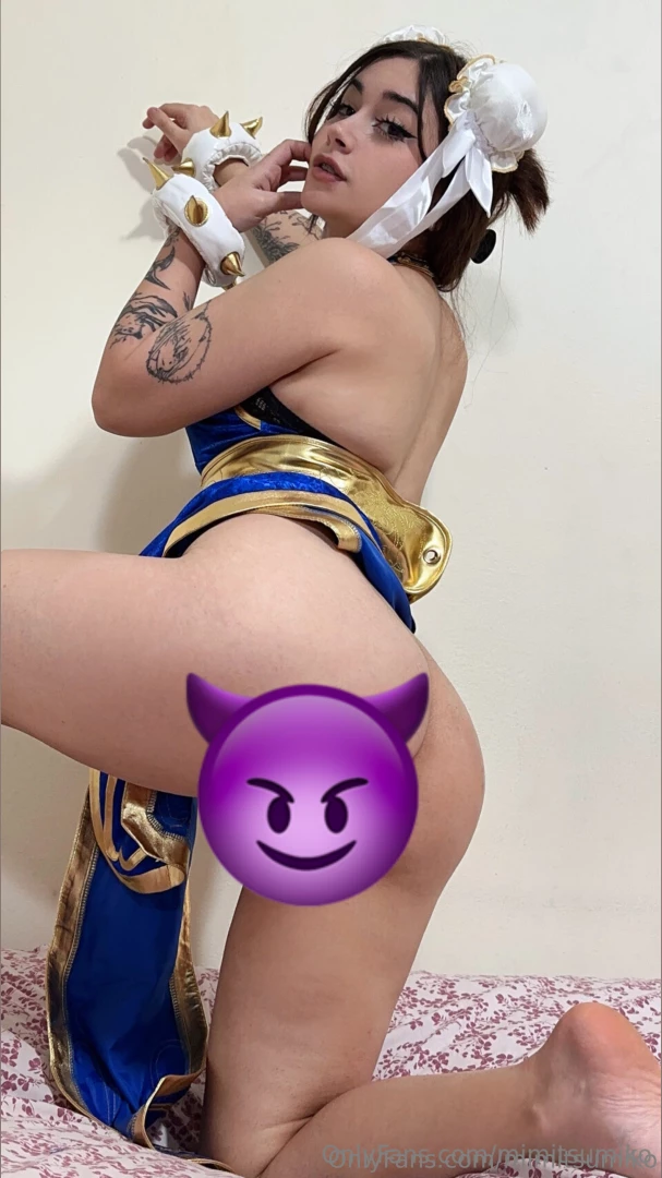 Looking for a good spot to sit down i m quite tired 