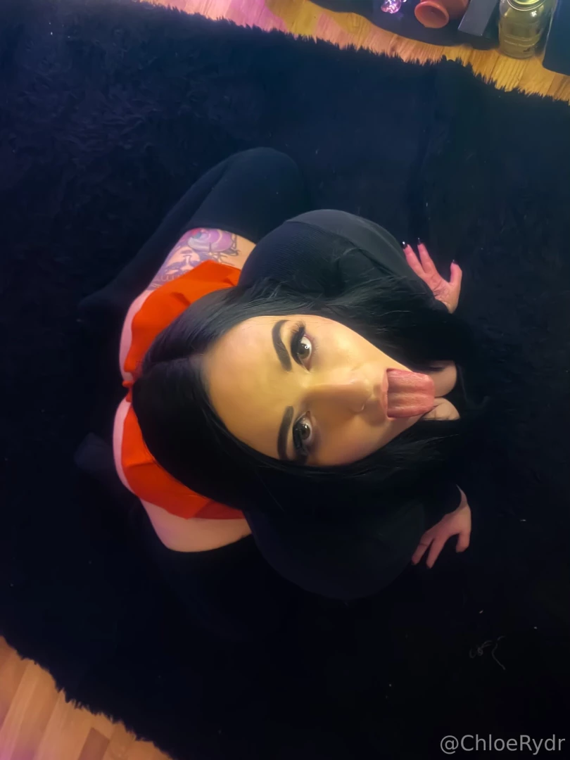 Start the morning with a facial i fucking want it 