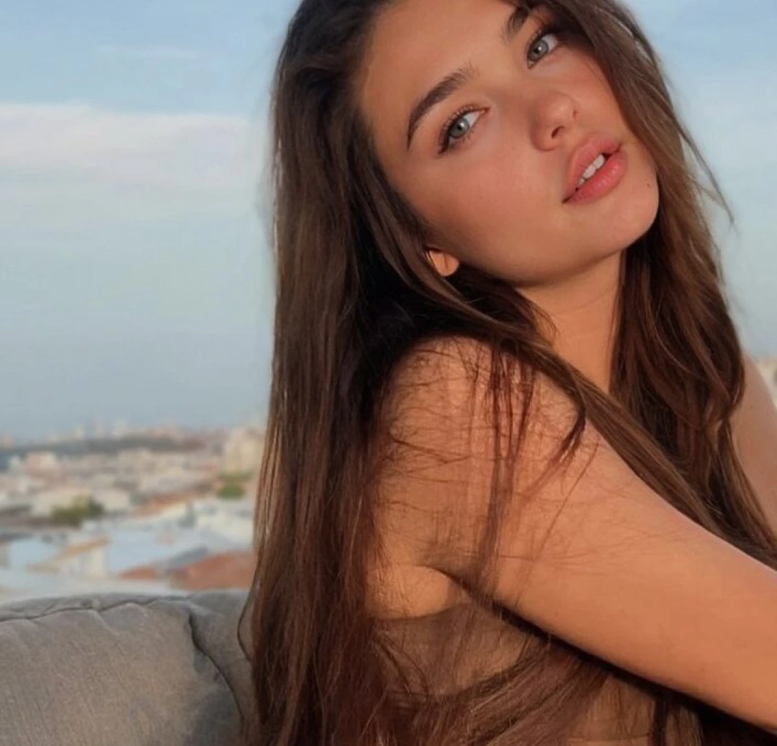 She really wants to take your dick in her mouth blerta_ocean part 104 