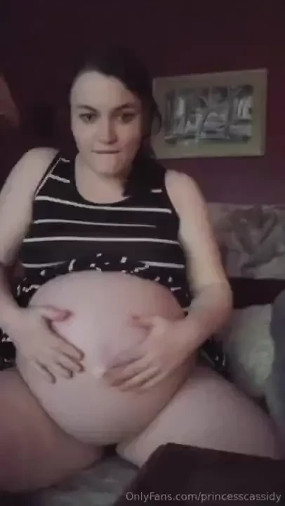 Happy humpday bumpday enjoy my tim burton vibes and big ole belly part 5 