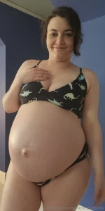 Happy friday as promised here is a late term photo set the funny part part 7