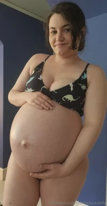 Happy friday as promised here is a late term photo set the funny part part 2