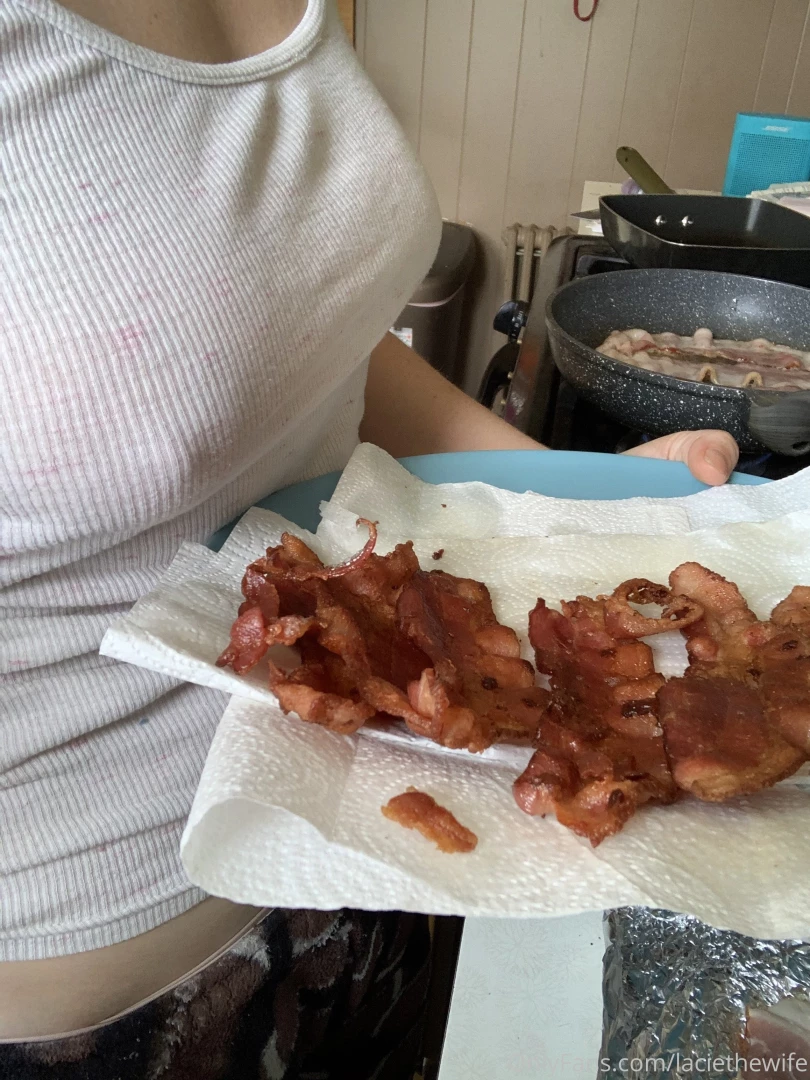 Who else is makin that bacon this sunday afternoon spoiling each other 