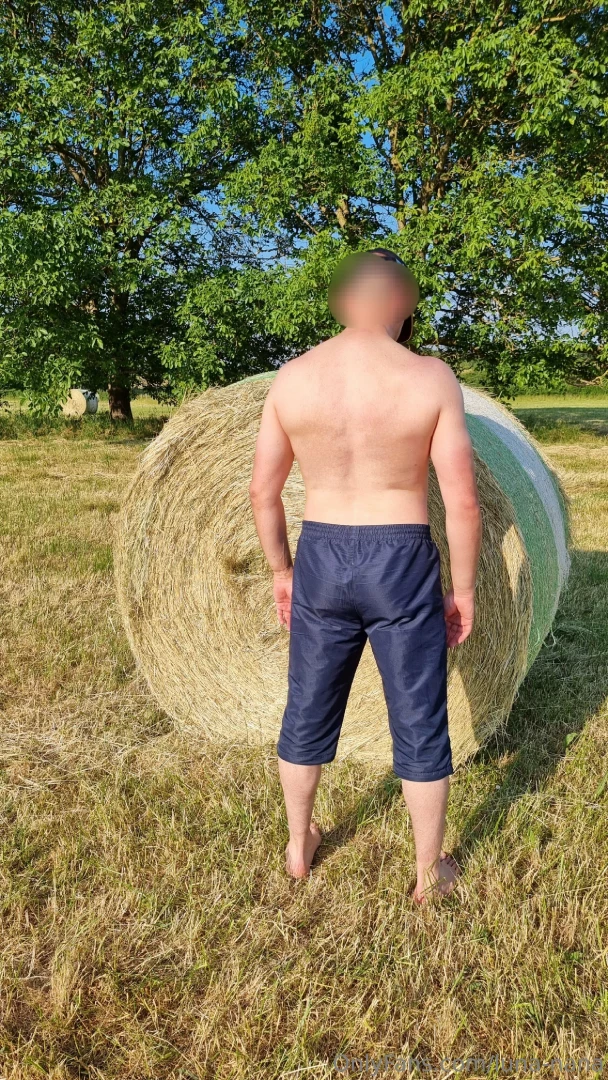 Everyone has their own way of tanning look at this handsome male 