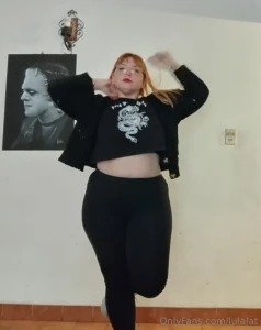 Do you mind curvy girls