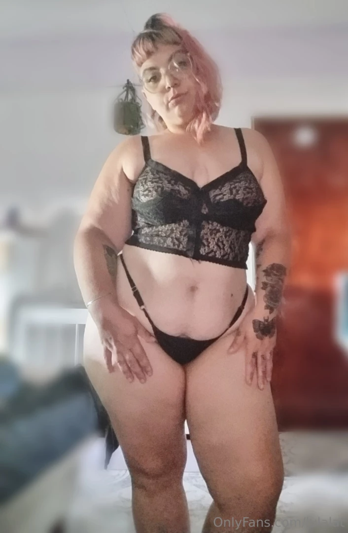 Are you ready to misbehave with your queen 