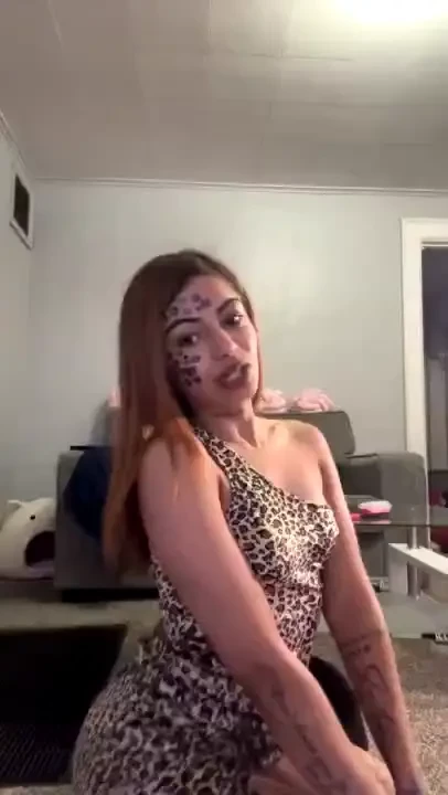 Stream started at 10 26 2024 01 31 am 5 ass spread bend over 5 feet 