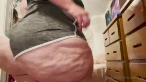 Y all got your grey sweatpants i ve got my grey bootyshorts enjoy