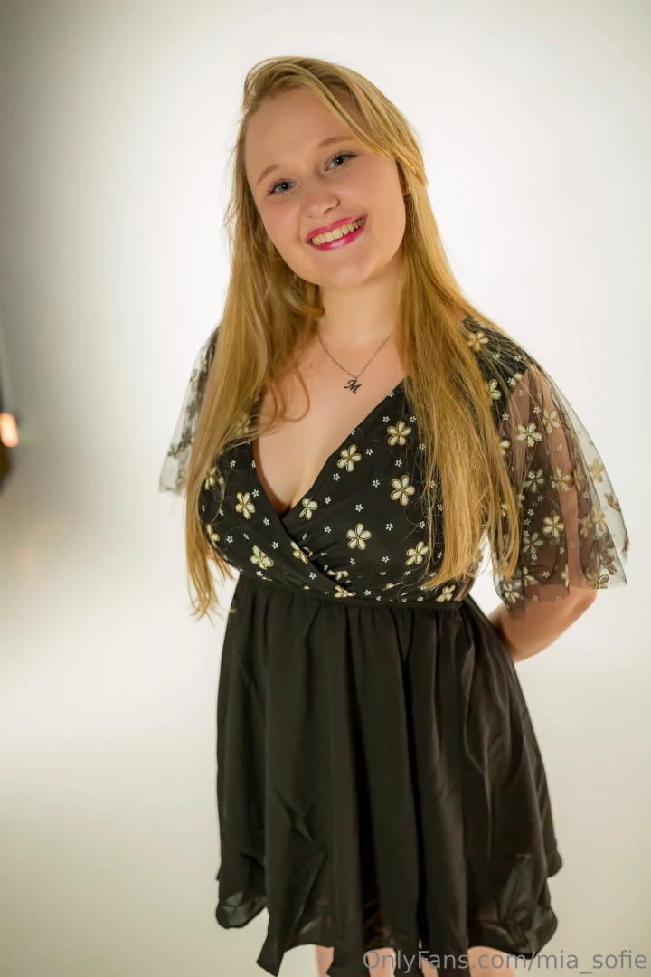 Kann ich das kleid zu unserem date anziehen 