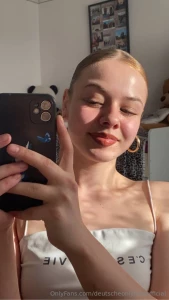 Https onlyfans com katharinaschmitt ich sehe nicht nur jung aus ich