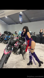 Woahhhh i really love this cosplay i will do loki next year part 8