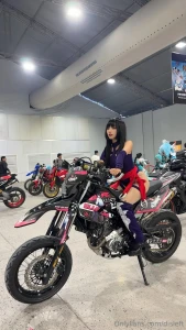 Woahhhh i really love this cosplay i will do loki next year part 5