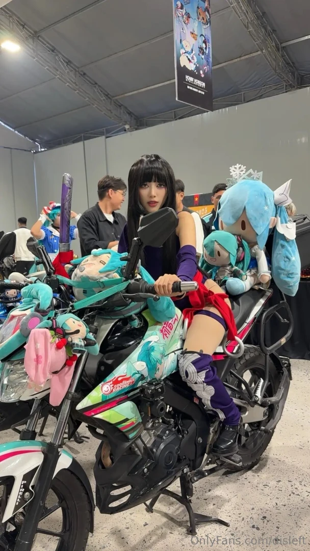 Woahhhh i really love this cosplay i will do loki next year part 4 