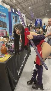 Woahhhh i really love this cosplay i will do loki next year part 3