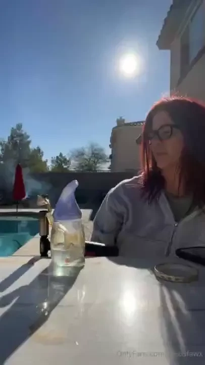 Fawx daily update sunday smoke sesh jacuzzi and gardening already also part 3 