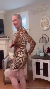 Never before seen reel bundle 2 dancing bootyshaking trying to twerk