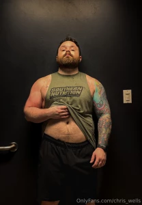 Feeling stout on this hurricane thursday finally yall stay safe