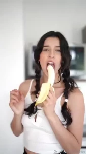 Here s your reminder to eat a healthy snack right now mine is a huge
