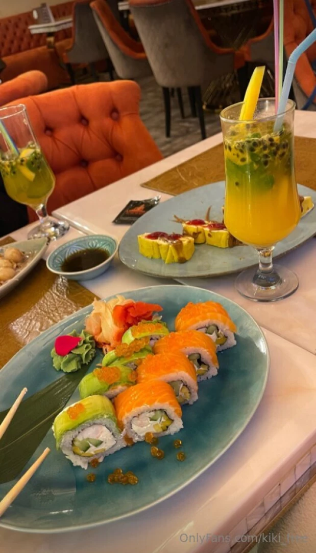 With each piece a smiley face emoji seems to form on my lips 