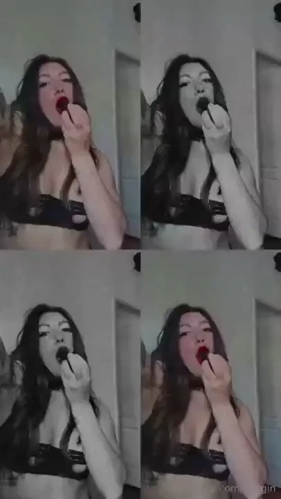 The first one to tip 10 gets 3 videos squirt anal y una sorpresa 