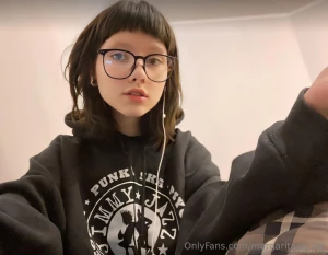 Your home girl byebblue1 she is waiting for you for a deep part 451