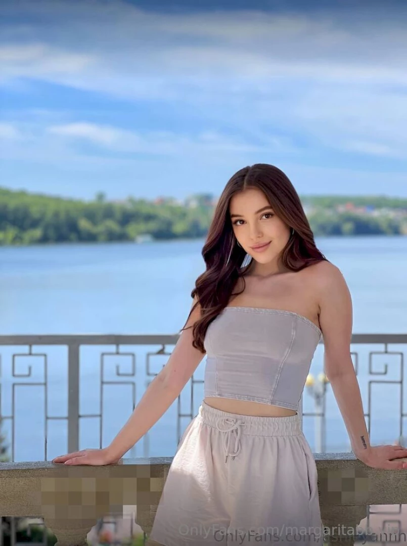 Athletic beauty ashleyannn with a juicy ass this sweet pussy loves to part 228 