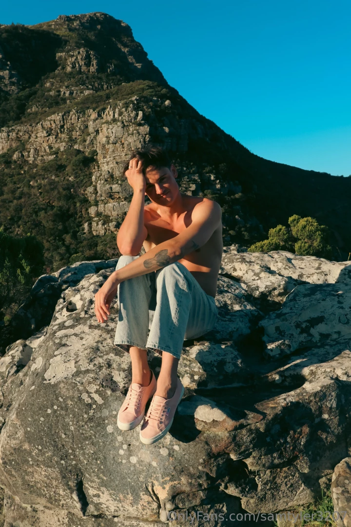 Alex convinced me to buy these shoes what do we think full set 