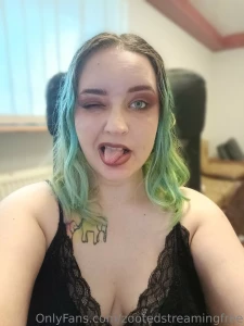 Help my friend see taylor swift and help me buy a new sex machine join