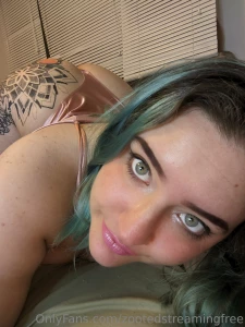 Live now now until 10pm pst 7am cet dildo fucking when you join for 20