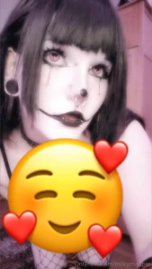 Some pictures only tell the full story when you see them uncensored