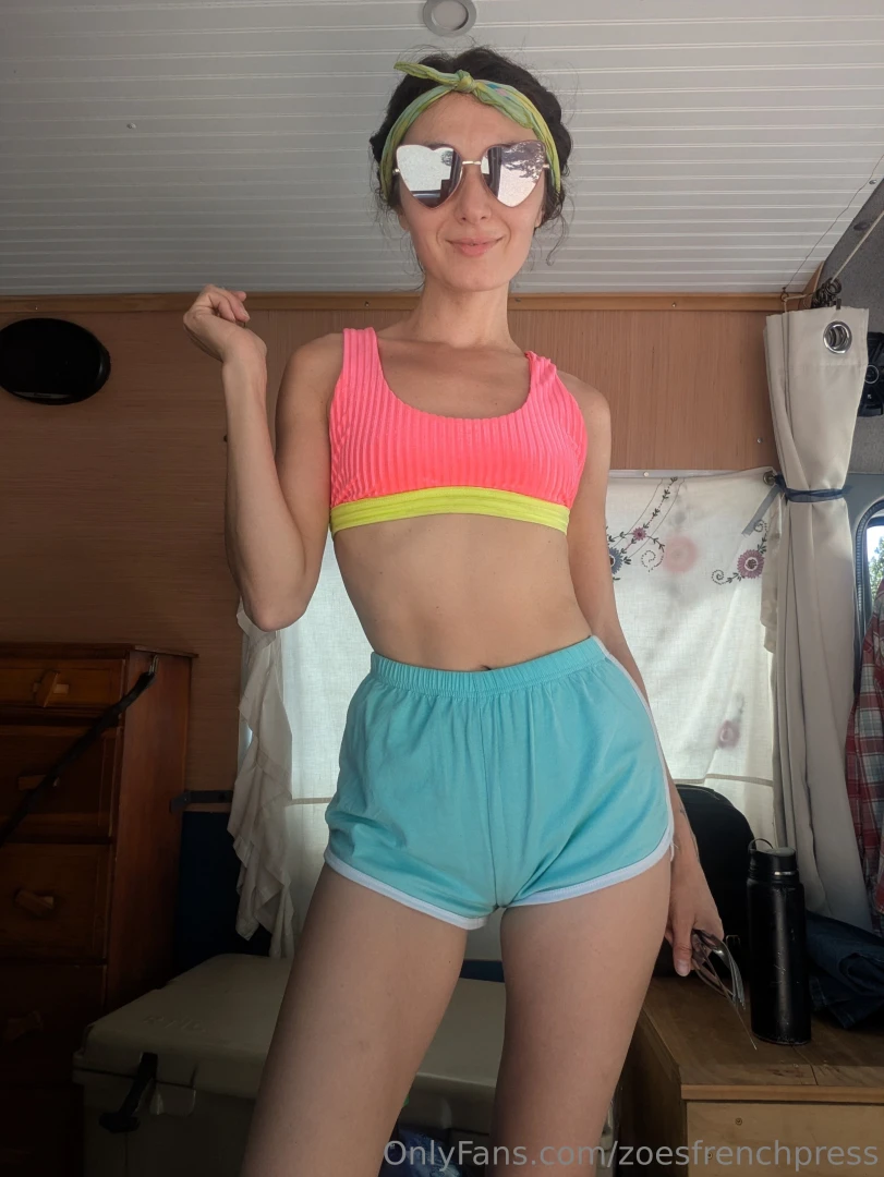 Vanlife selfie dump free at zoesfrenchpressvip 