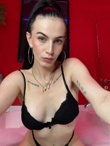 Be honest did this pic make you a little hot