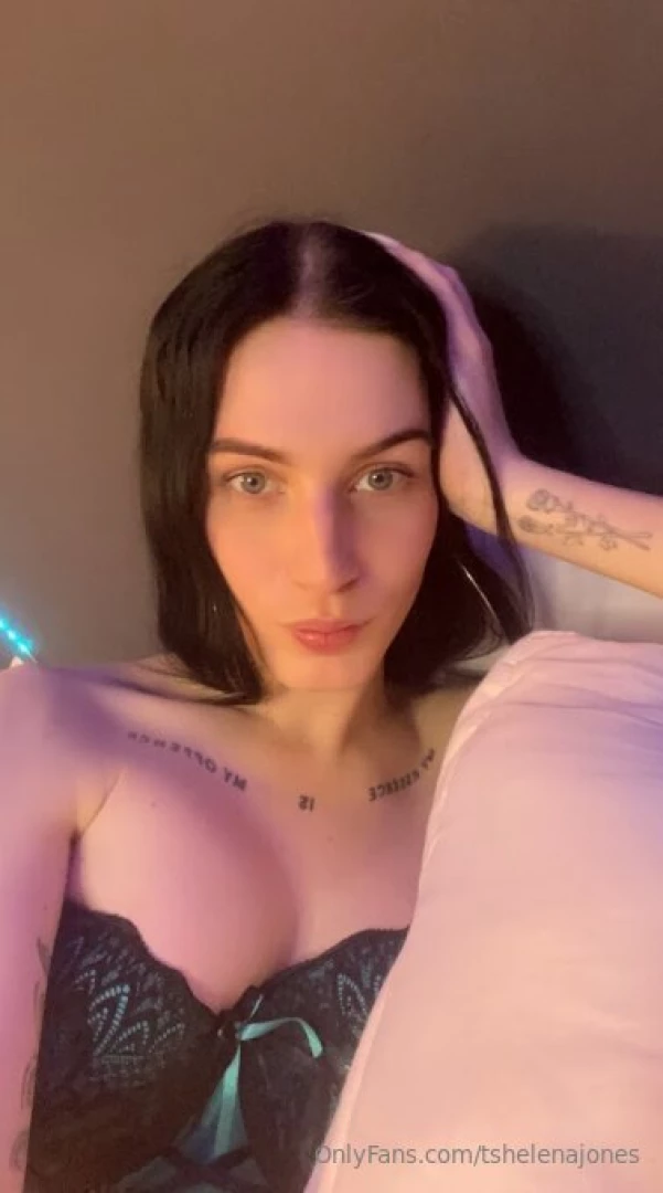 I dare you to come closer i don t bite unless you ask nicely 