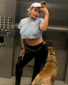 Just me an my doggooo merry christmas part 3